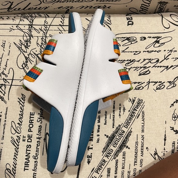 Chaco slides kids size 1. Worn once indoors. - Picture 2 of 7